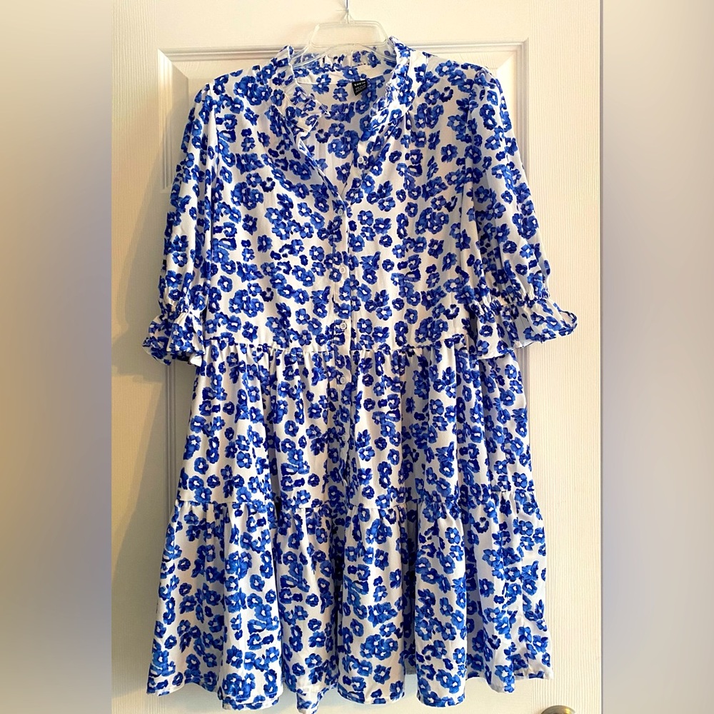 Flowy high low dress perfect for work, church, or brunch with the ladies!